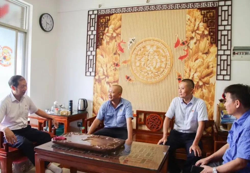 1719826959399349.jpg 海南礦業黨委開展“七一”走訪慰問活動3.jpg