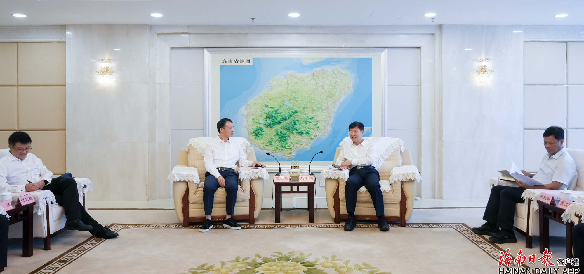 海南省省長劉小明會見復星國際聯席董事長汪群斌一行